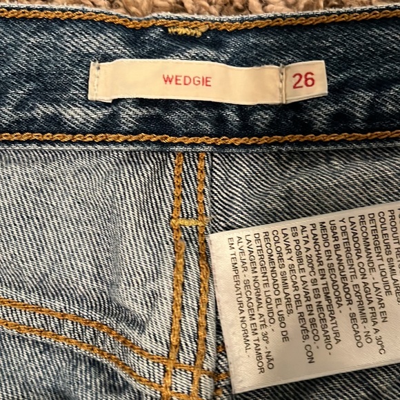 Levi’s Wedgie Ankle Jeans - Picture 6 of 8